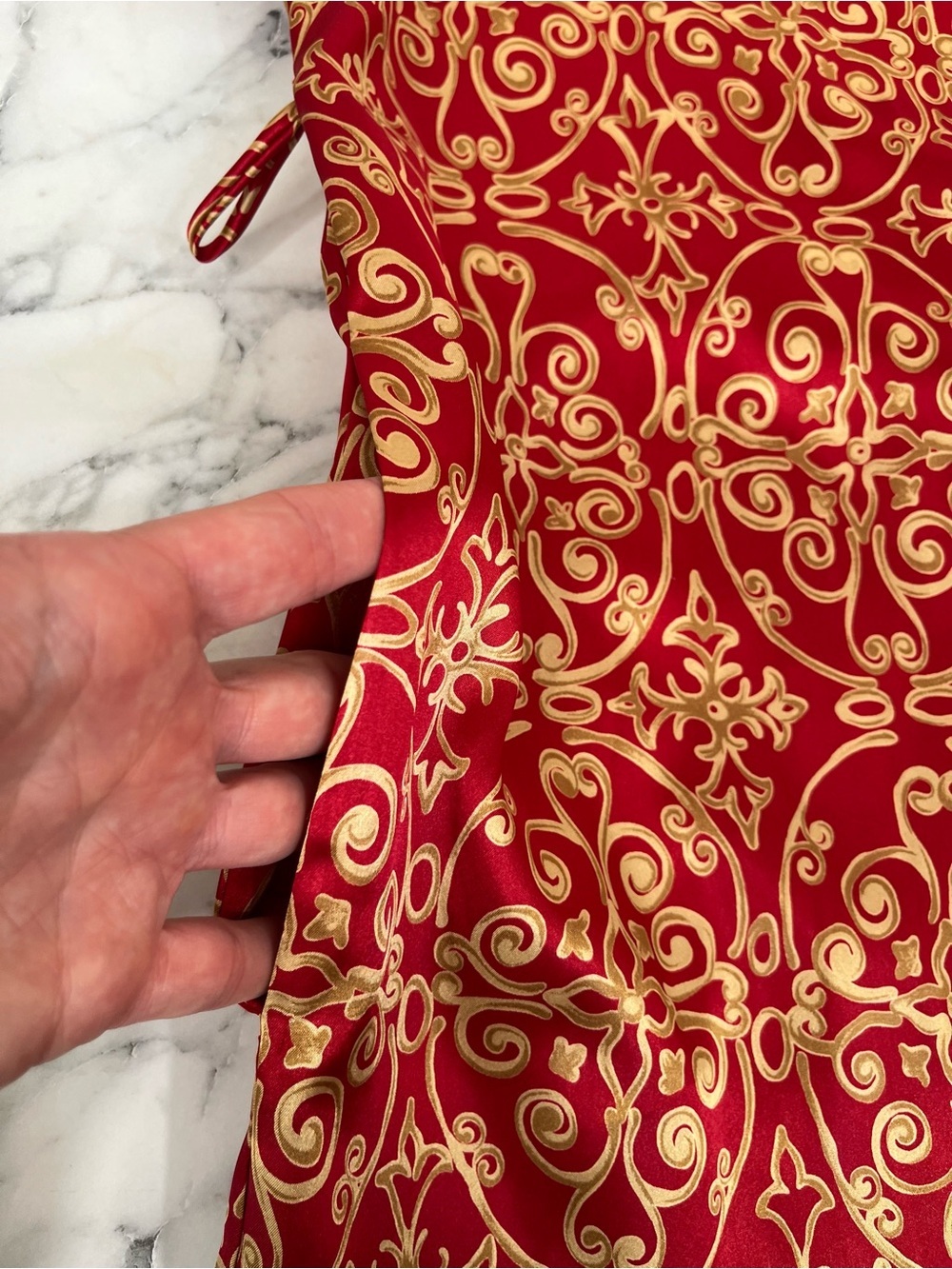 Natori Classics Vintage 90’s Y2K Red and Gold Satin Robe Saks Fifth Avenue 1X - Picture 10 of 12